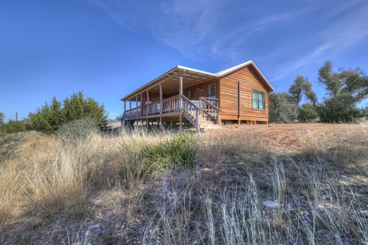 Rocky Ridge Cedar Cabin With Hot Tub & Amazing Views Crabapple المظهر الخارجي الصورة